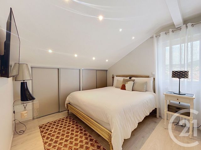Appartement T3 à vendre - 4 pièces - 87.11 m2 - VALS PRES LE PUY - 43 - AUVERGNE - Century 21 L'Agence Du Velay
