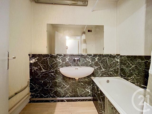 Appartement F2 à vendre - 2 pièces - 34.36 m2 - LE PUY EN VELAY - 43 - AUVERGNE - Century 21 L'Agence Du Velay