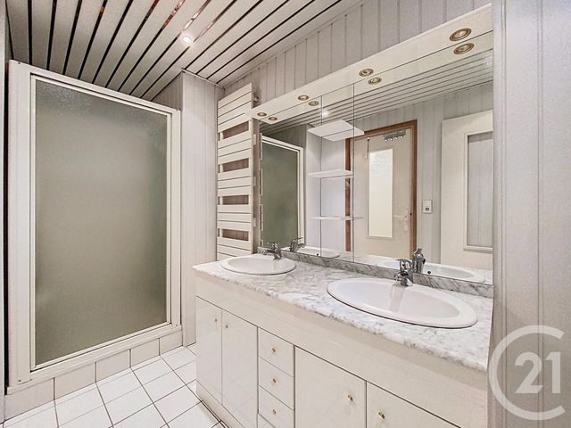 Appartement F2 bis à vendre - 3 pièces - 60.53 m2 - LE PUY EN VELAY - 43 - AUVERGNE - Century 21 L'Agence Du Velay