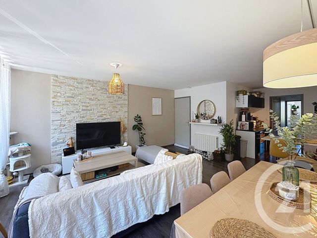 Appartement F3 à vendre - 3 pièces - 66.35 m2 - ESPALY ST MARCEL - 43 - AUVERGNE - Century 21 L'Agence Du Velay