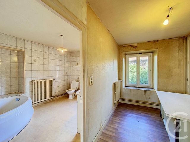 maison à vendre - 7 pièces - 175.97 m2 - ST JEAN DE NAY - 43 - AUVERGNE - Century 21 L'Agence Du Velay