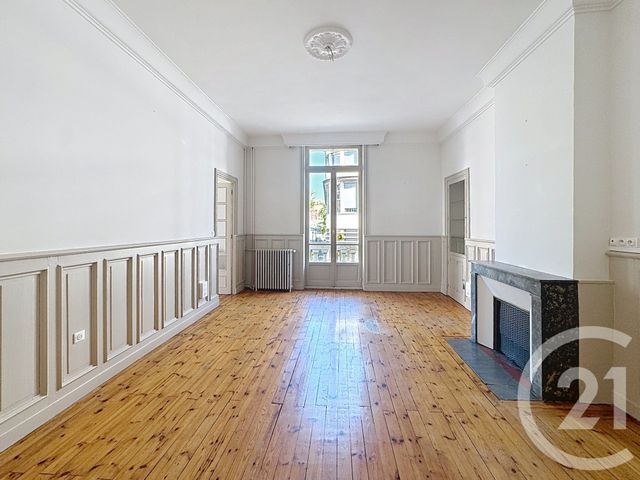 Appartement à vendre - 6 pièces - 234.66 m2 - LE PUY EN VELAY - 43 - AUVERGNE - Century 21 L'Agence Du Velay