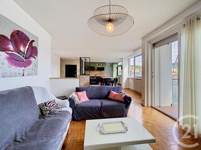 Appartement F4 à vendre - 5 pièces - 107.4 m2 - VALS PRES LE PUY - 43 - AUVERGNE - Century 21 L'Agence Du Velay