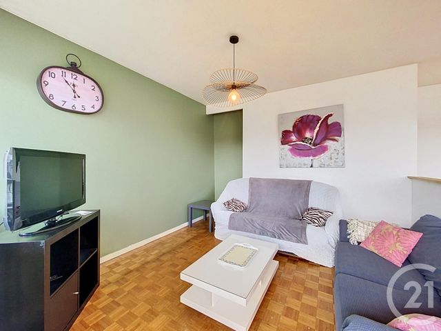 Appartement F4 à vendre - 5 pièces - 107.4 m2 - VALS PRES LE PUY - 43 - AUVERGNE - Century 21 L'Agence Du Velay