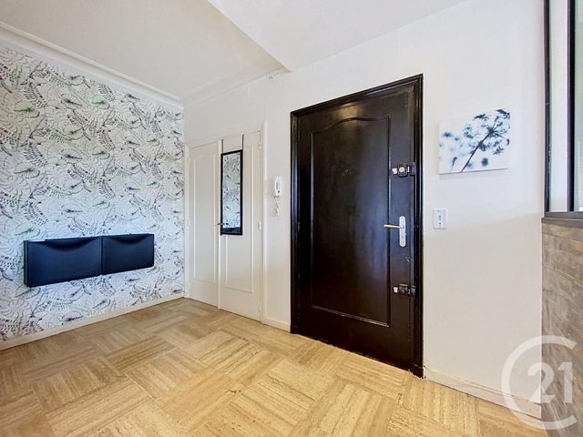 Appartement F4 à vendre - 5 pièces - 107.4 m2 - VALS PRES LE PUY - 43 - AUVERGNE - Century 21 L'Agence Du Velay