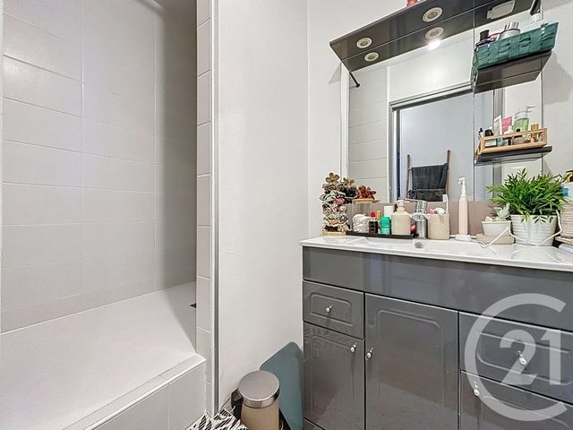Appartement F3 à vendre - 3 pièces - 66.35 m2 - LE PUY EN VELAY - 43 - AUVERGNE - Century 21 L'Agence Du Velay