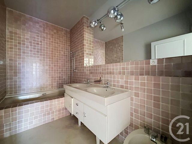 Appartement F4 à vendre - 5 pièces - 106.0 m2 - LE PUY EN VELAY - 43 - AUVERGNE - Century 21 L'Agence Du Velay