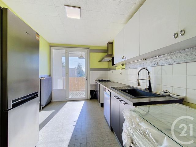 Appartement T3 à vendre - 3 pièces - 69.4 m2 - ESPALY ST MARCEL - 43 - AUVERGNE - Century 21 L'Agence Du Velay
