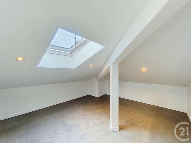 Appartement T3 à vendre - 4 pièces - 61.42 m2 - LE PUY EN VELAY - 43 - AUVERGNE - Century 21 L'Agence Du Velay